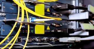 Заказать монтаж сетей в Надыме. Обслуживание ПК, ремонт от 311 руб